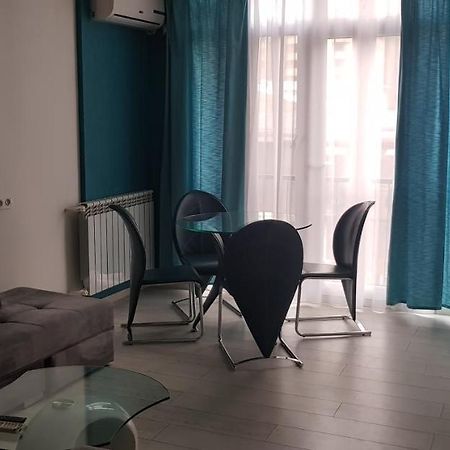 Beautiful Apartment Located In Pushkin Street Γιερεβάν Εξωτερικό φωτογραφία